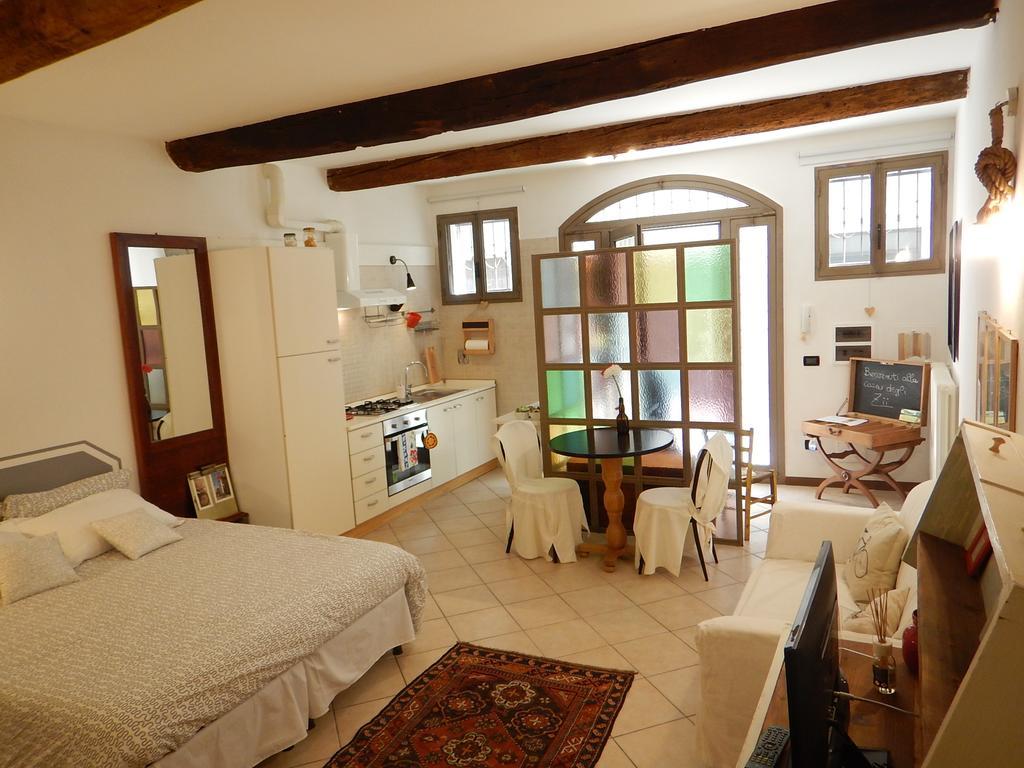 La Casa Degli Zii Apartment Ferrara Exterior foto