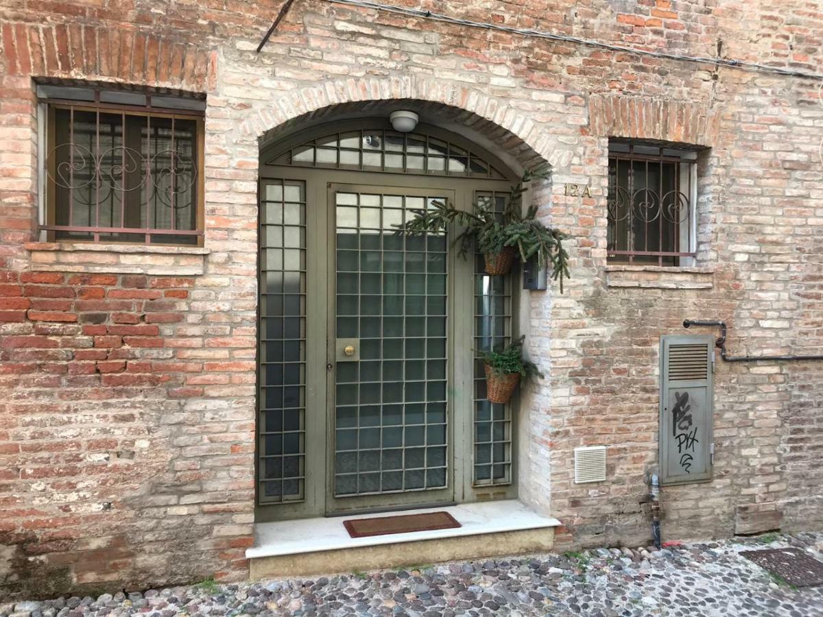La Casa Degli Zii Apartment Ferrara Exterior foto